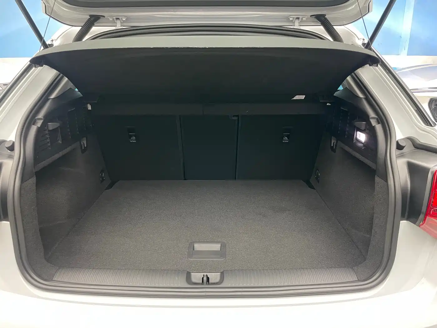 Audi Q2L e-tron 2019 Q2L e-tron Pure Electric Smart Cool Edition фото 22