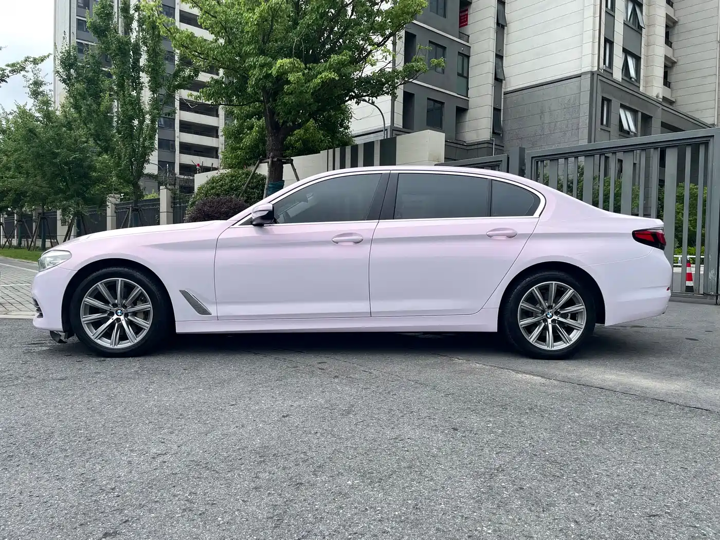 BMW 5 Series 2018 528Li Launch Special Edition фото 2
