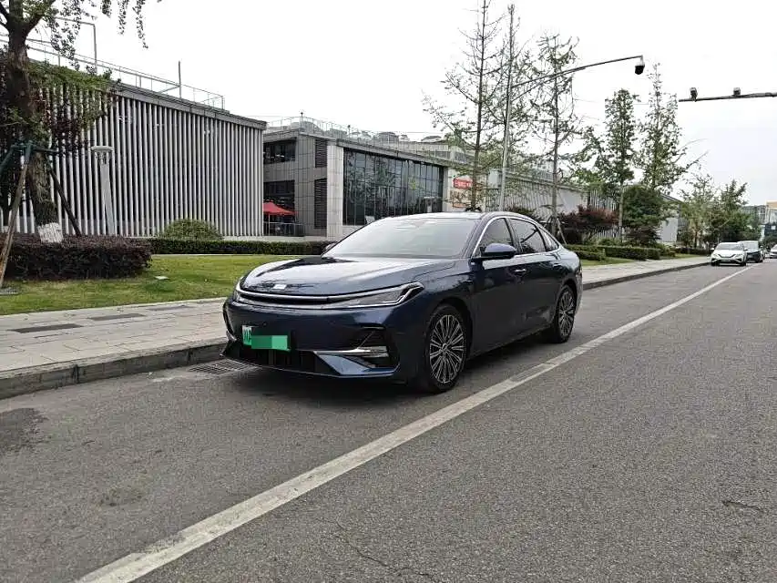 Geely Galaxy Galaxy A7 2025 EM-i