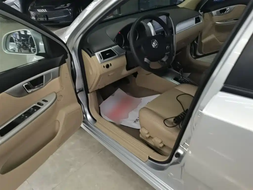 Buick Excelle 2013 1.5L Automatic Classic фото 15