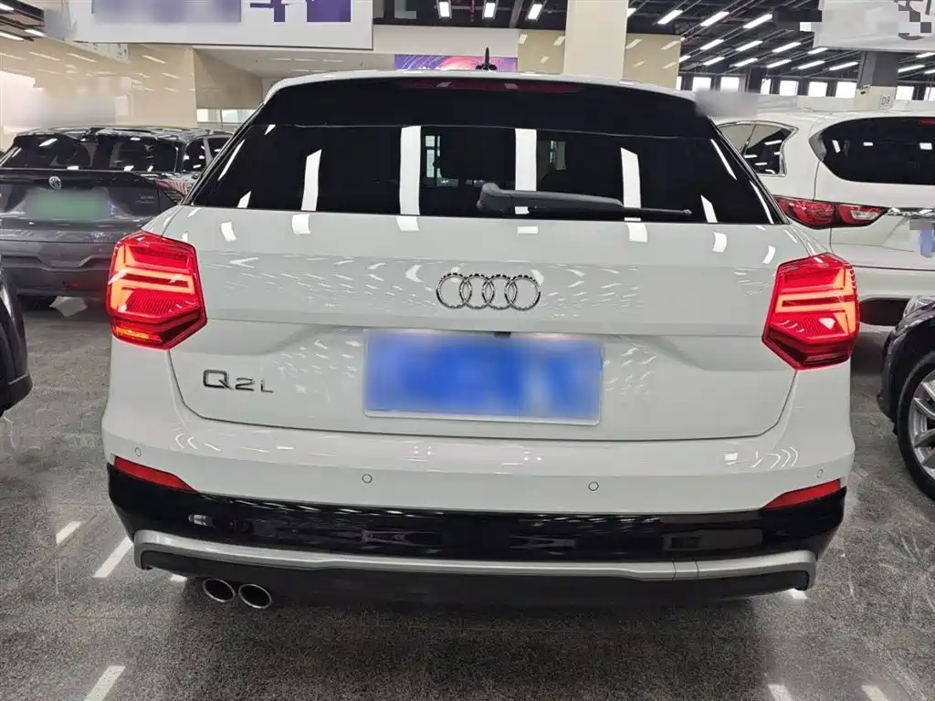 Audi Q2L 2018 35 TFSI Launch Exclusive Edition China VI фото 6