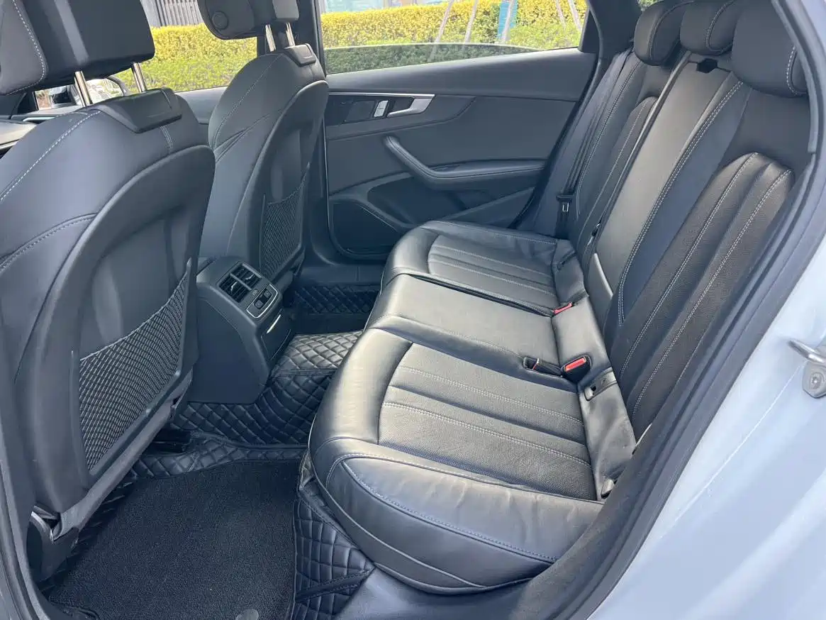 Audi A4L 2024 40 TFSI Luxury Dynamic фото 8