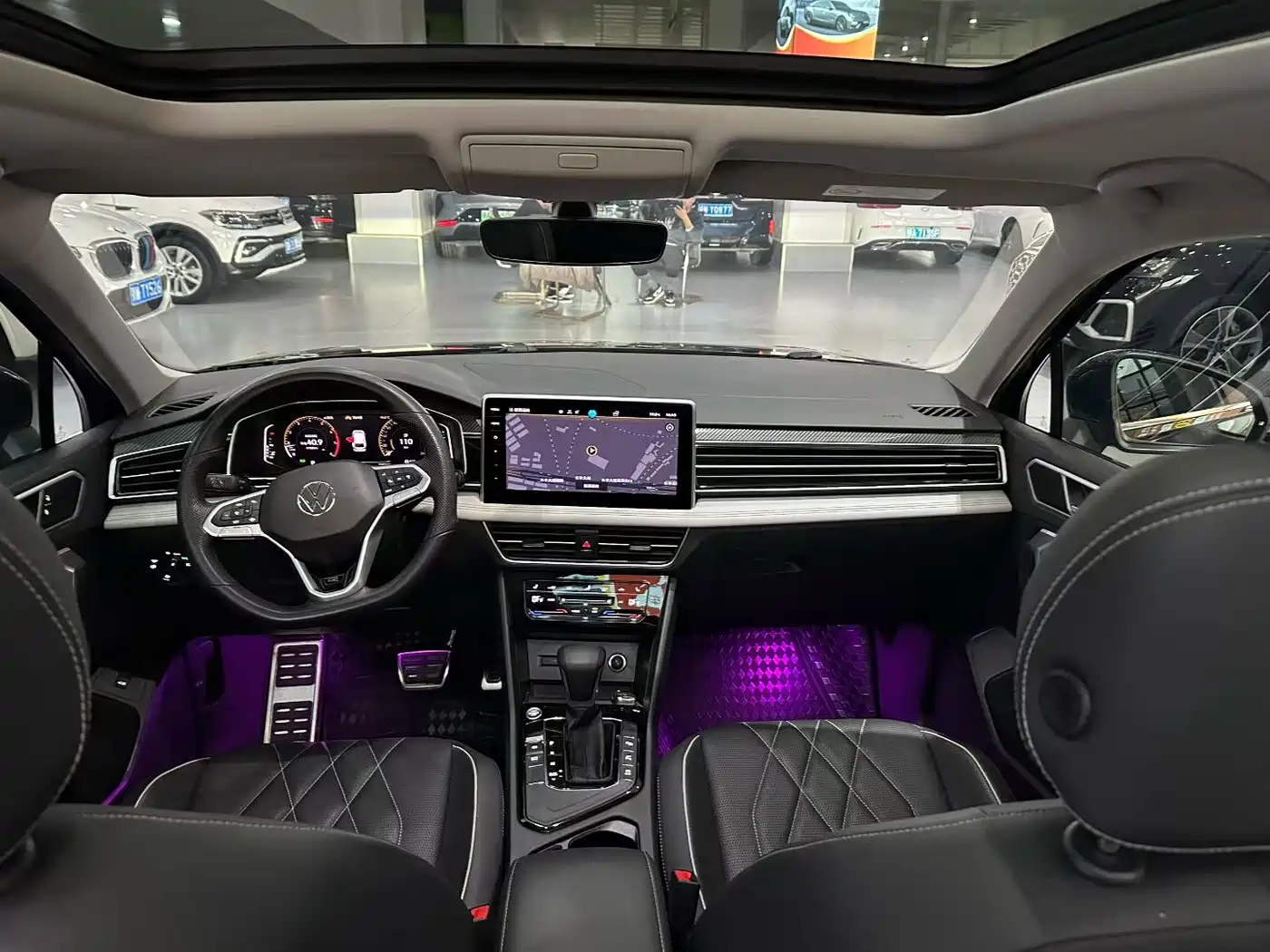 Volkswagen Tiguan L 2024 330TSI Automatic 2WD R-Line Premium Enjoyment Edition фото 6