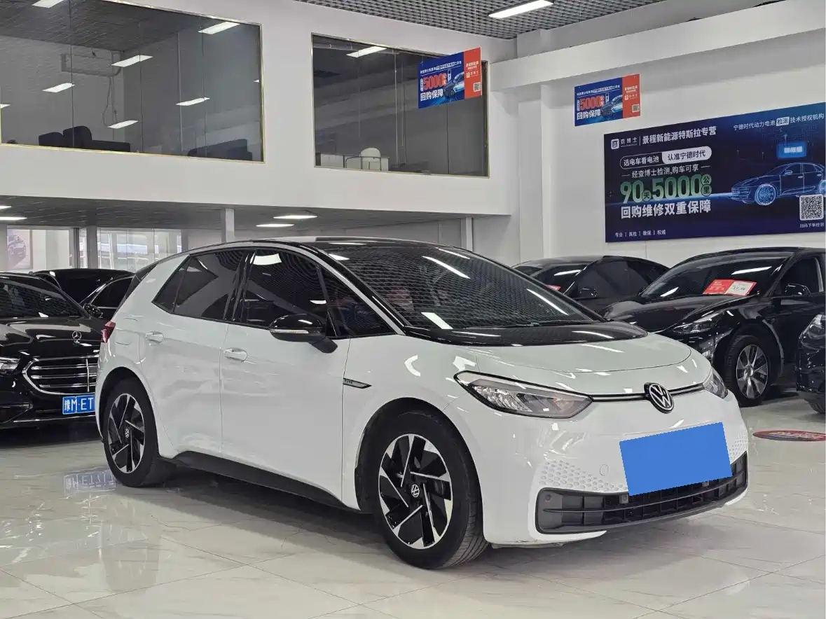Volkswagen ID.3 2023 Upgraded Pure Intelligence Edition фото 3