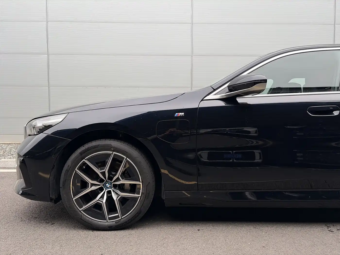 BMW i5 2025 eDrive 35L M Sport Package фото 6