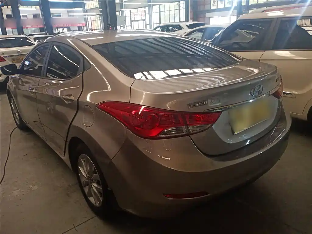 Hyundai Langdong 2012 1.6L Automatic Fashion фото 5