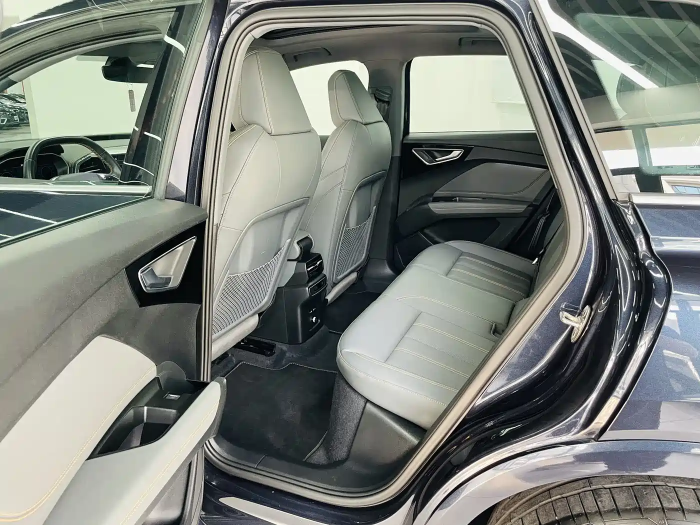 Audi Q4 e-tron 2024 40 e-tron Creation Edition фото 9