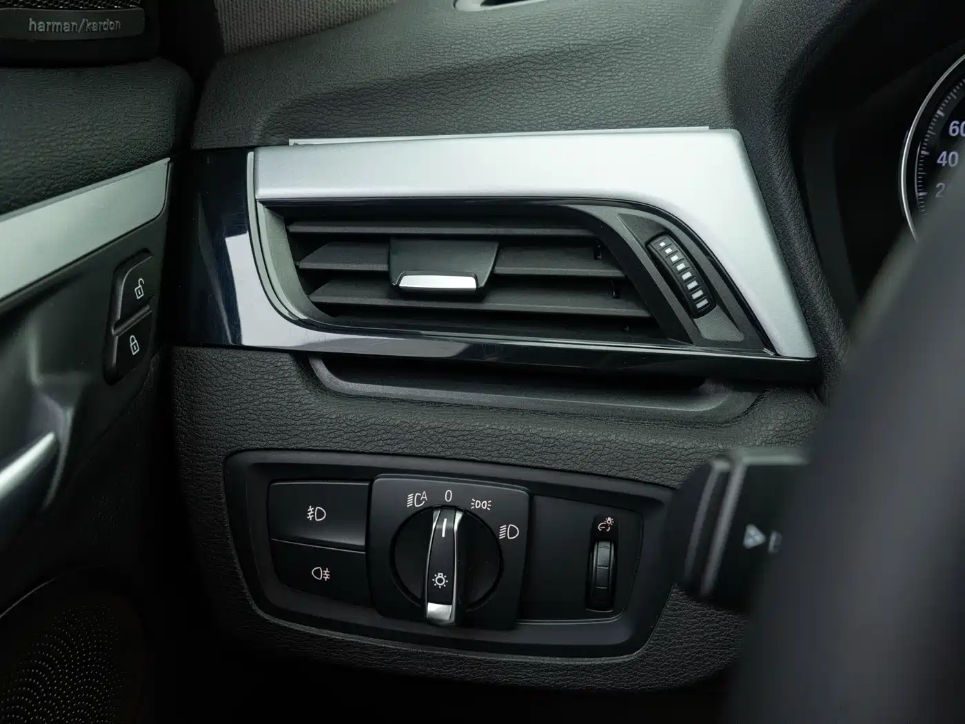 BMW X1 2019 sDrive20Li Leading Model фото 8