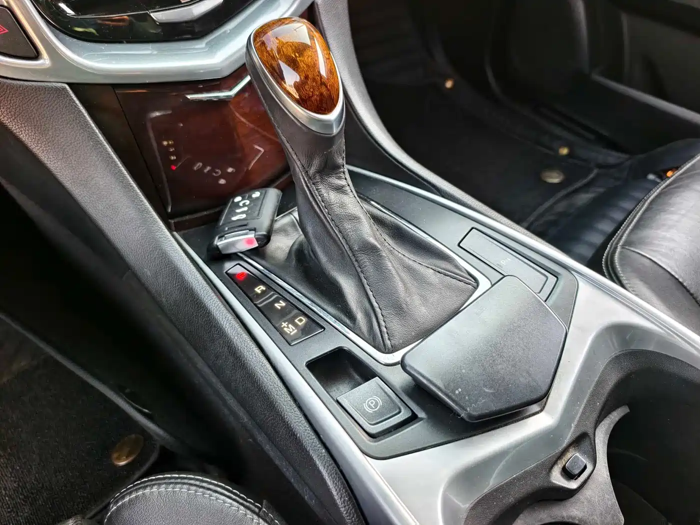 Cadillac SRX 2013 3.0L Elite фото 6