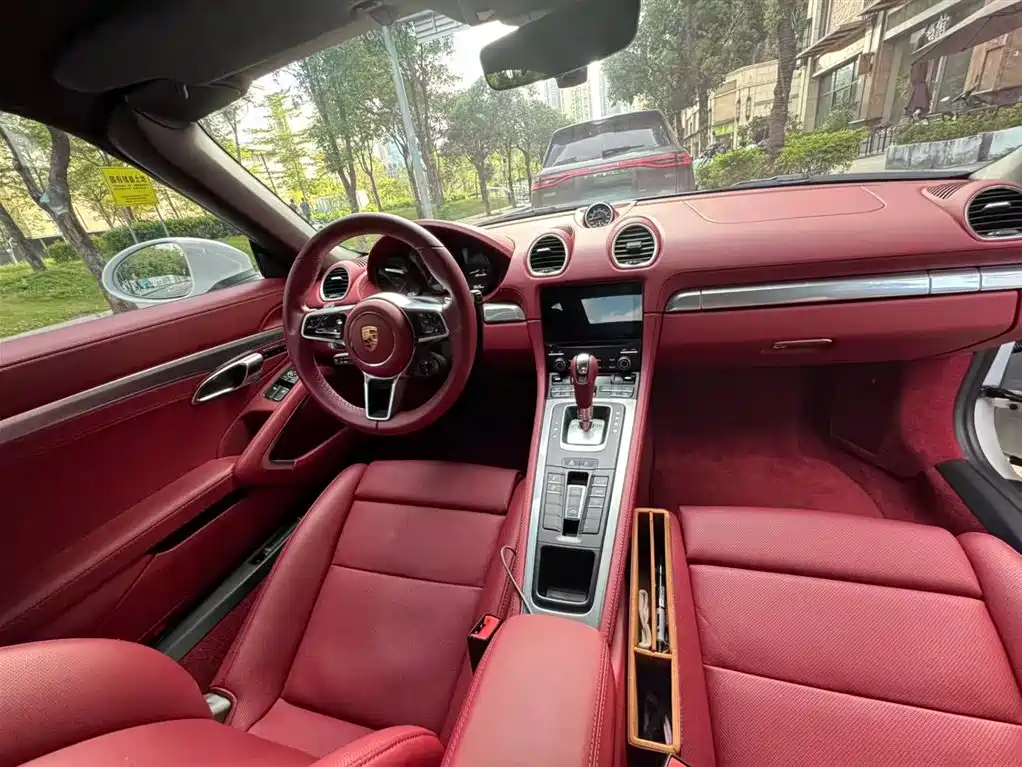 Porsche 718 2023 Boxster Style Edition 2.0T фото 3