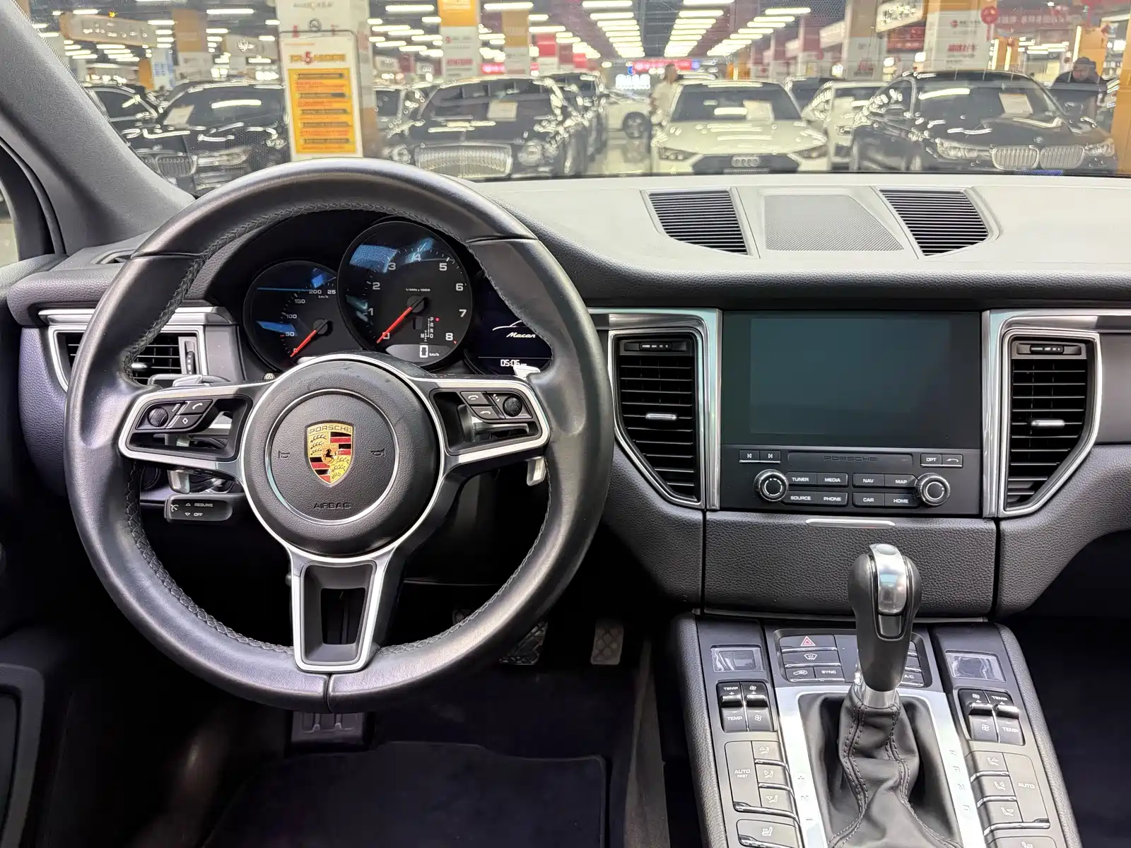 Фото 5 - Porsche Macan