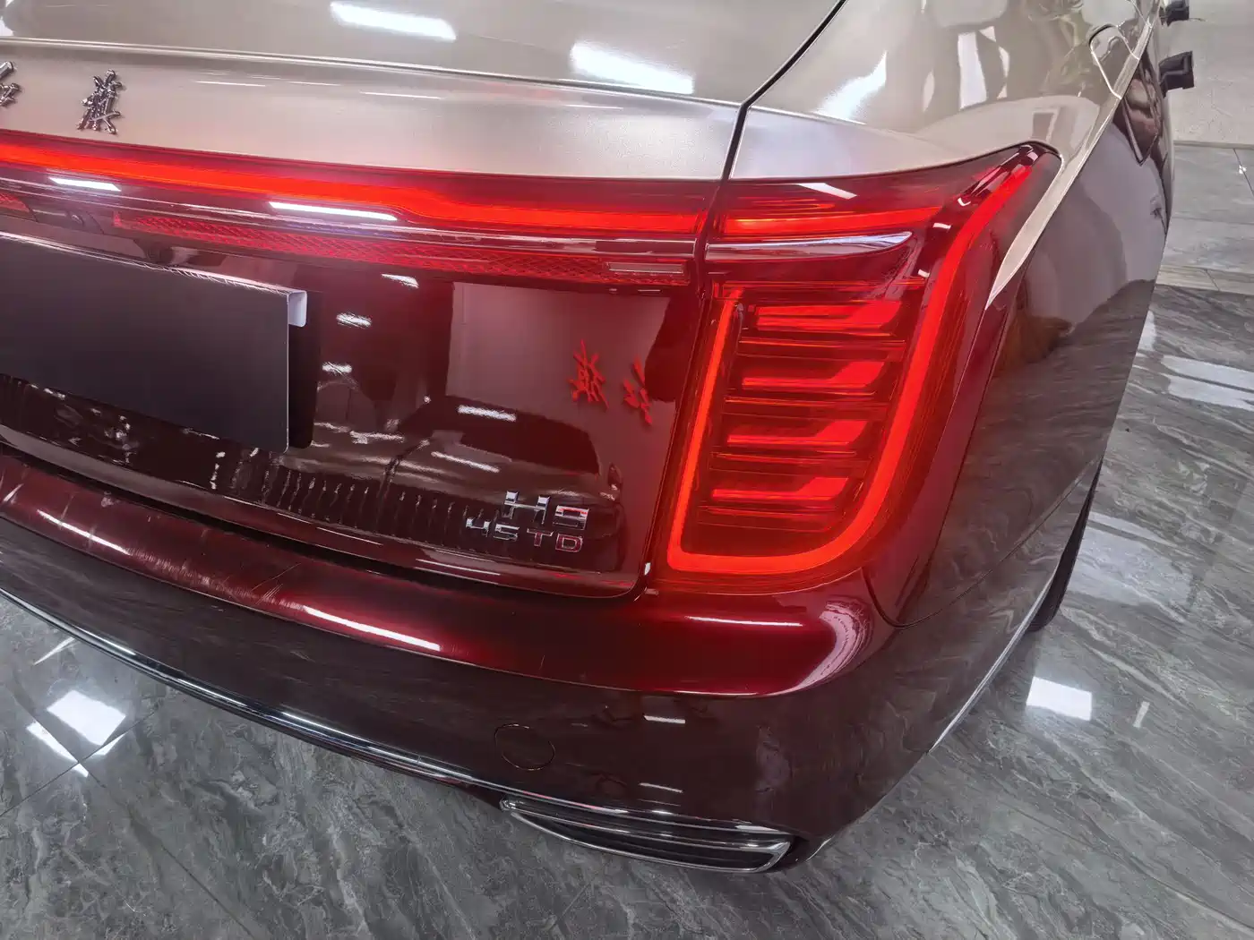 Hongqi H9 2023 Model 2.0T Smart Connect Flagship Edition фото 14