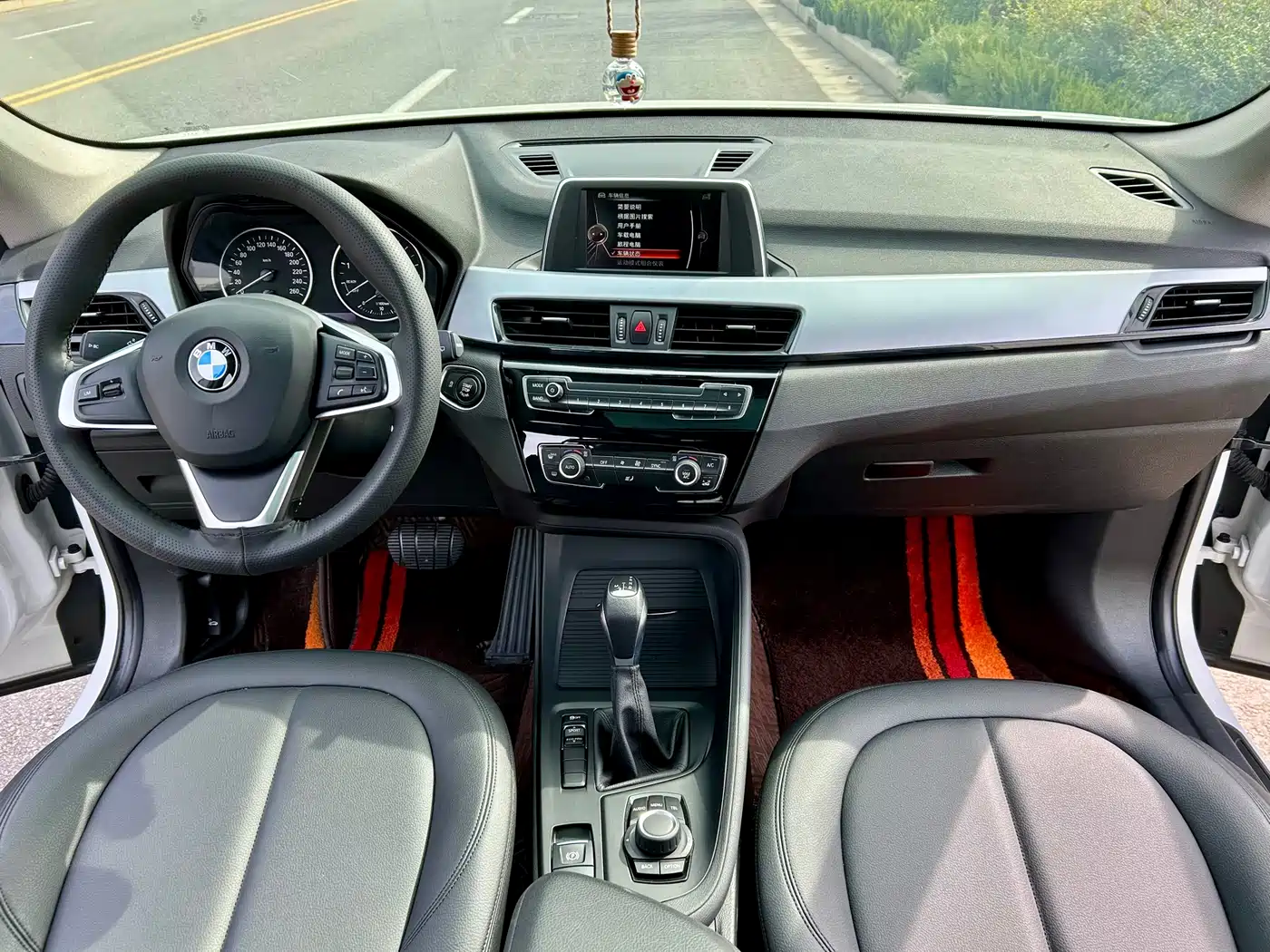BMW X1 2018 sDrive20Li Leading Model фото 11