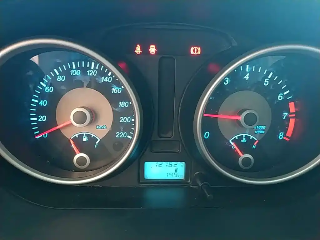 Buick Excelle 2015 1.5L Manual Classic фото 12
