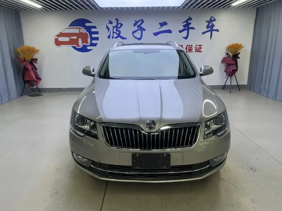 Škoda Superb 2014 2.0TSI Premium Edition фото 2