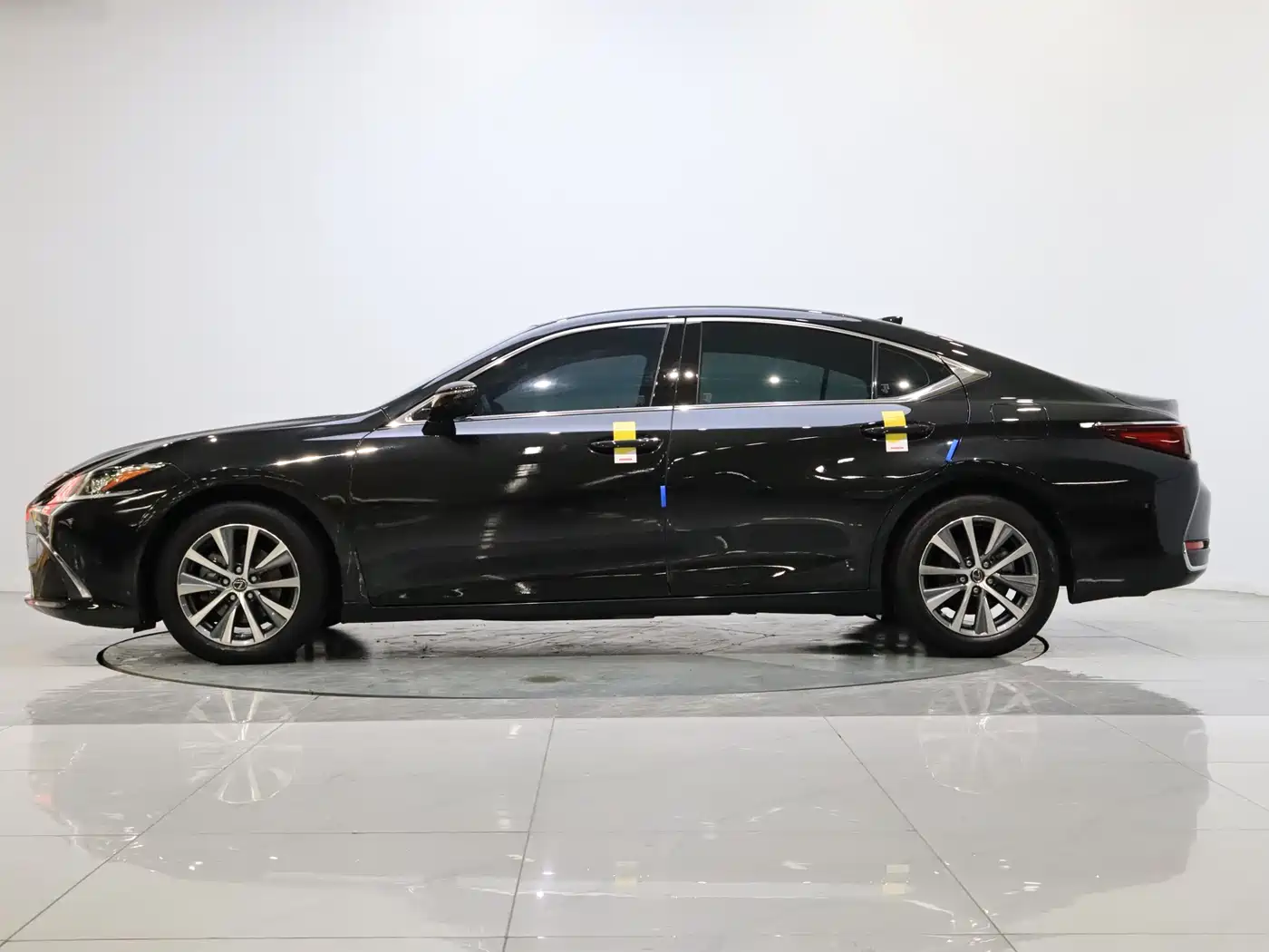 Lexus ES 2018 200 Excellence Edition (China VI) фото 5