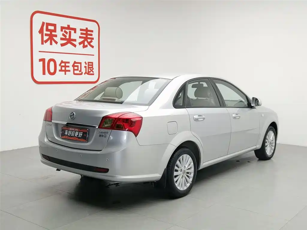 Buick Excelle 2015 1.5L Manual Premium фото 2