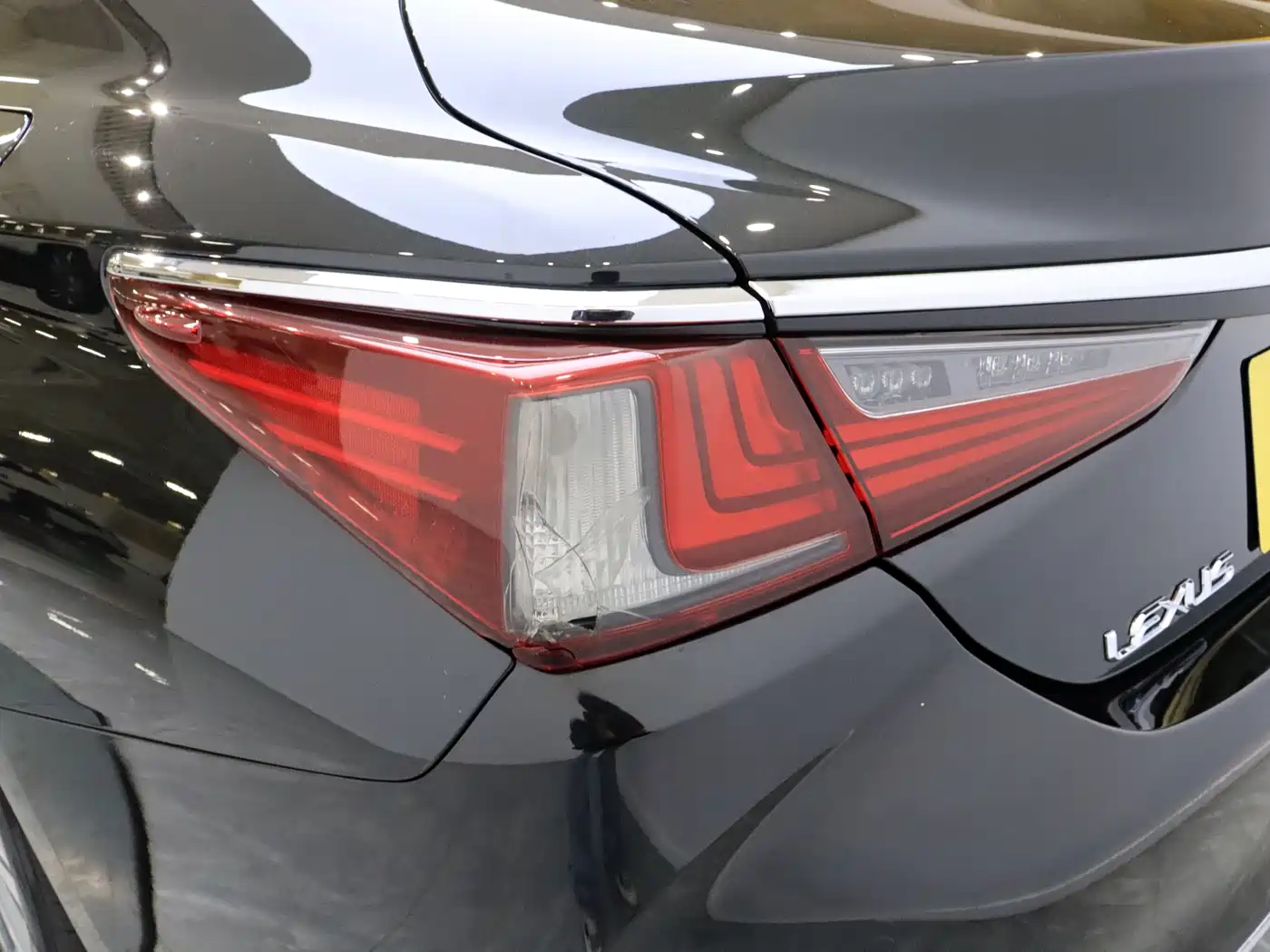 Lexus ES 2018 200 Excellence Edition (China VI) фото 9