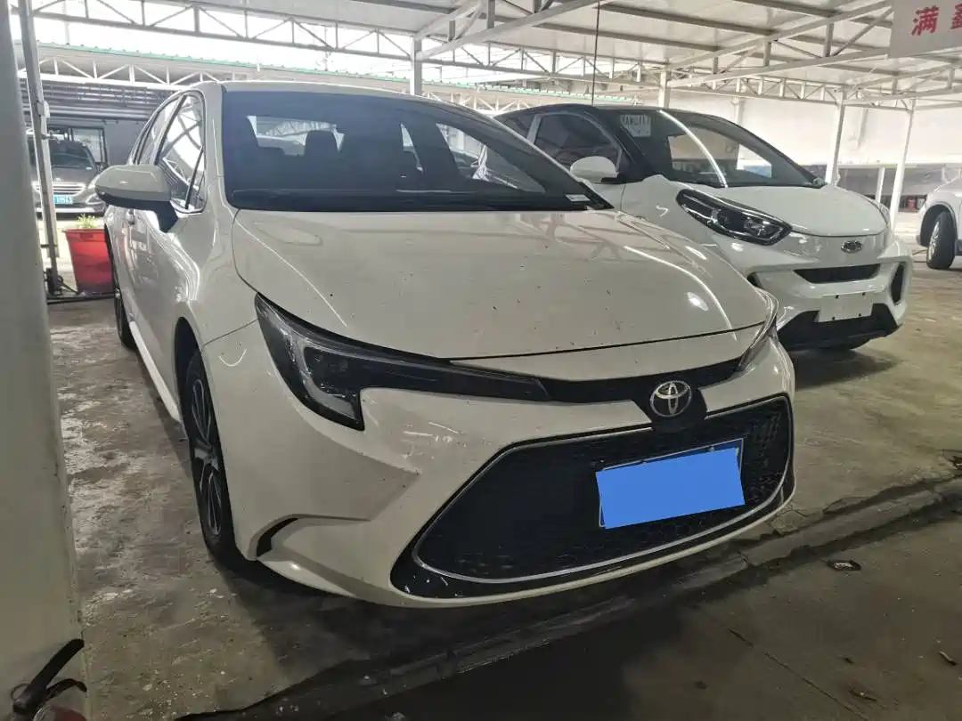 Toyota Levin 2026 Model 185T CVT Luxury Edition фото 3