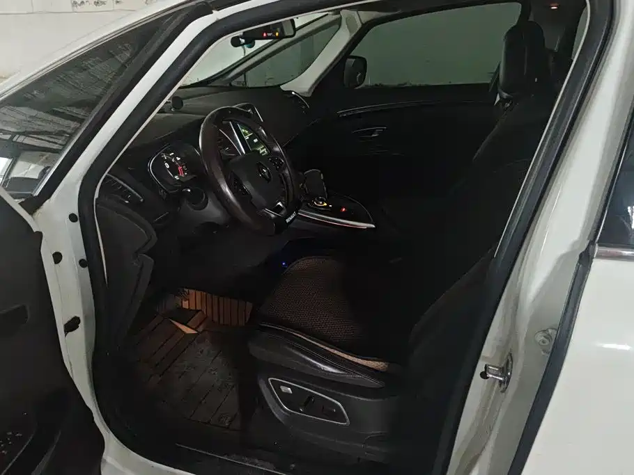 Renault Espace Classic 2017 2018 TCe 300 Adventure
