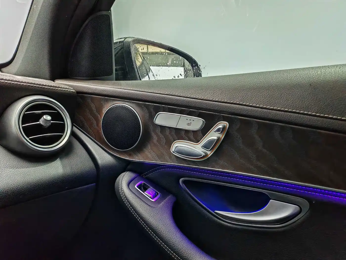 Mercedes-Benz GLC 2020 Facelift GLC 260 L 4MATIC Luxury фото 16