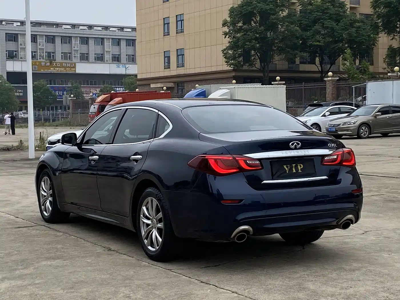 Infiniti Q70 2018 2017 Q70L 2.5L Elite Edition