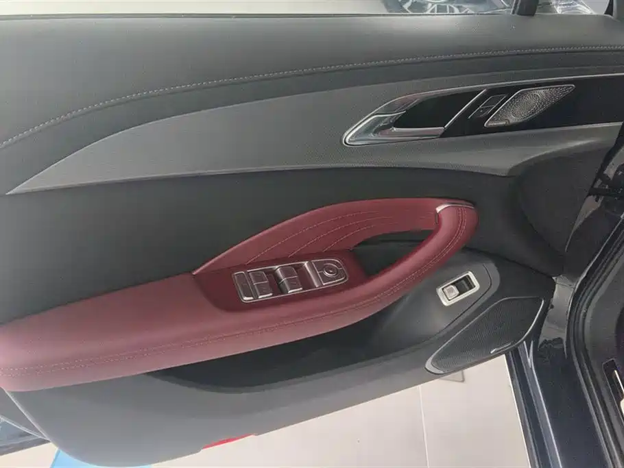 Hongqi H5 2023 2.0T Auto Smart Connect Flagship фото 7