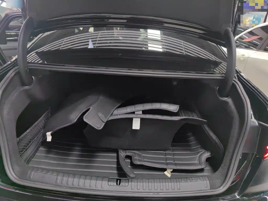Audi A6L 2024 40 TFSI Luxury Elegance фото 12