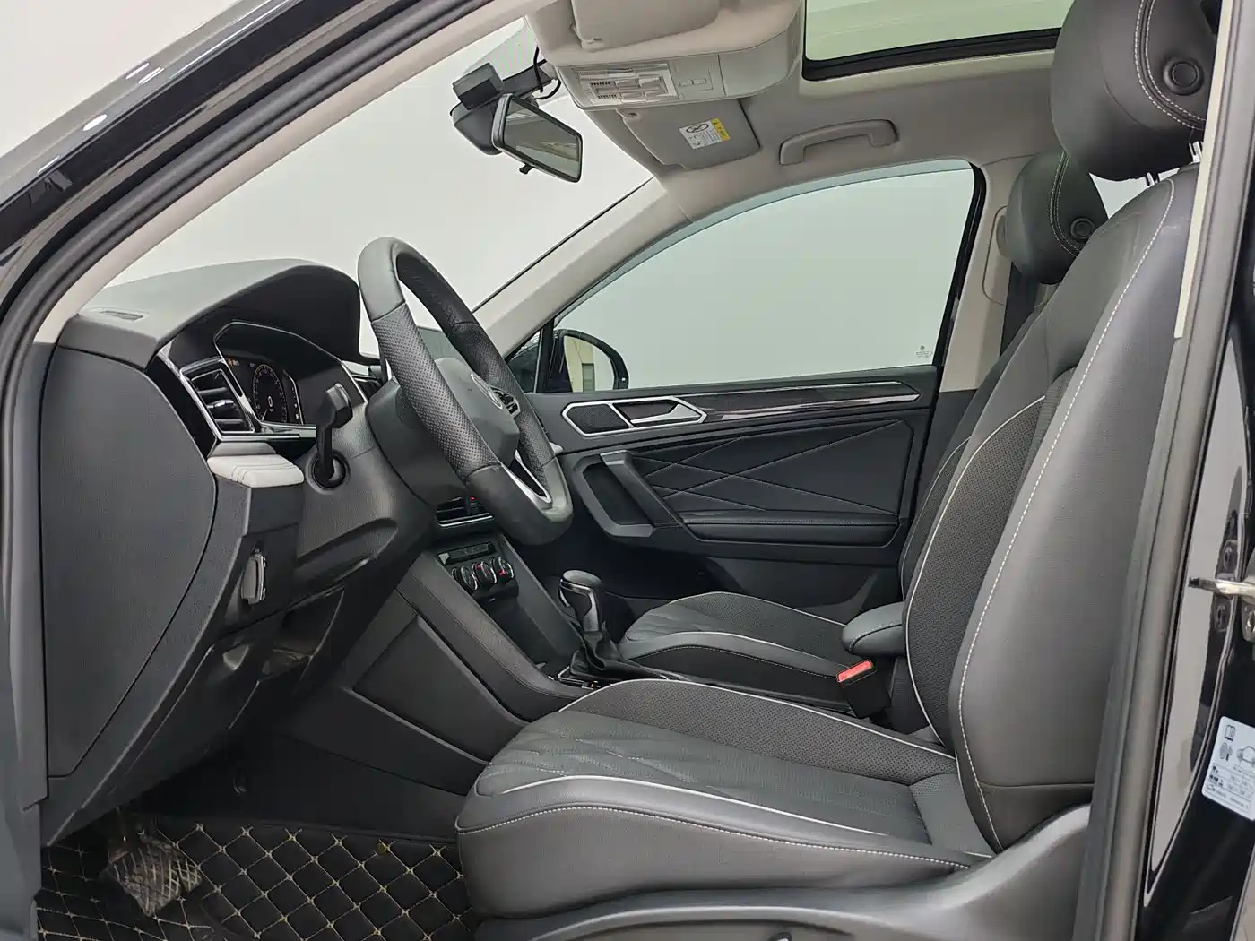 Volkswagen Tiguan L 2023 280TSI 2WD Trend Limited Edition фото 10