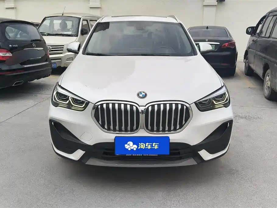 BMW X1 2022 sDrive25Li Leading фото 2