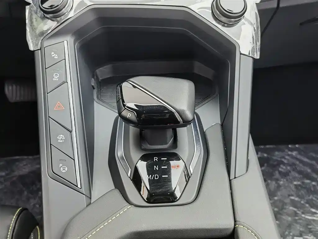 Lynk & Co 06 2023 Remix 1.5T Power Halo фото 13