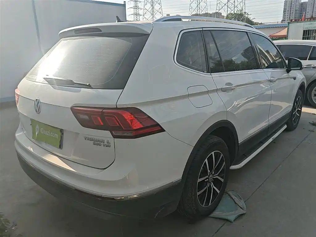Volkswagen Tiguan L 2018 Facelift 330TSI Automatic 2WD Luxury Edition фото 7