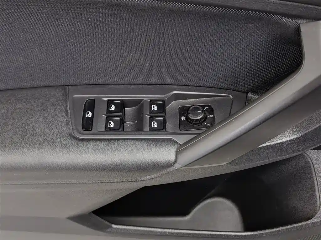 Volkswagen Tiguan L 2023 330TSI Auto 2WD Comfort Edition фото 9