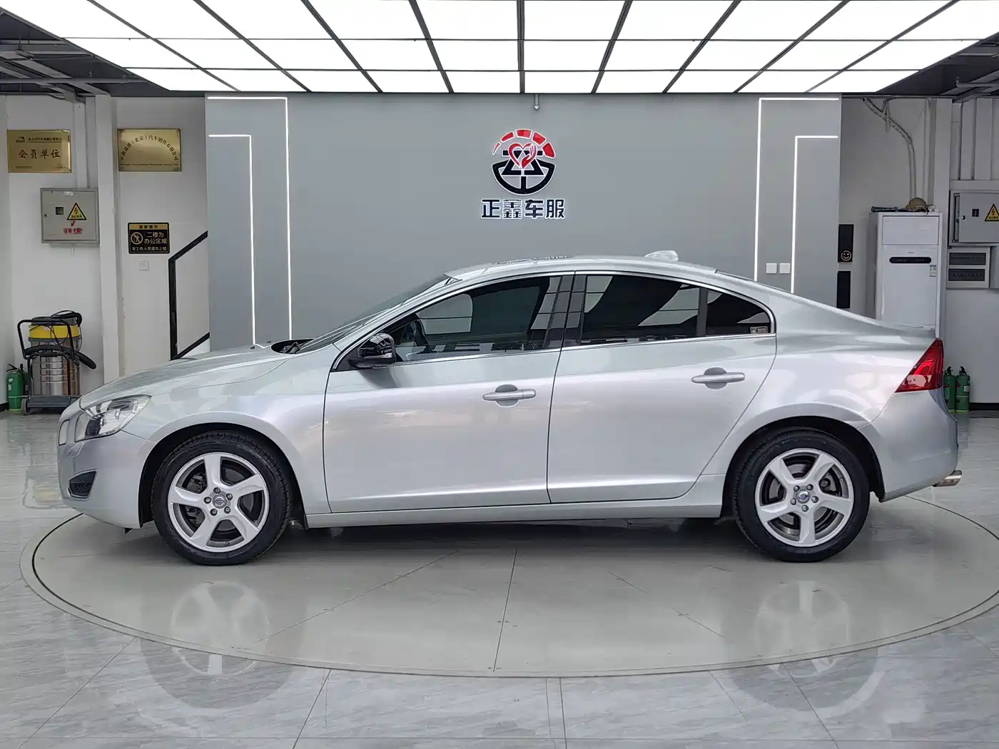 2013 Volvo S60 (Import)