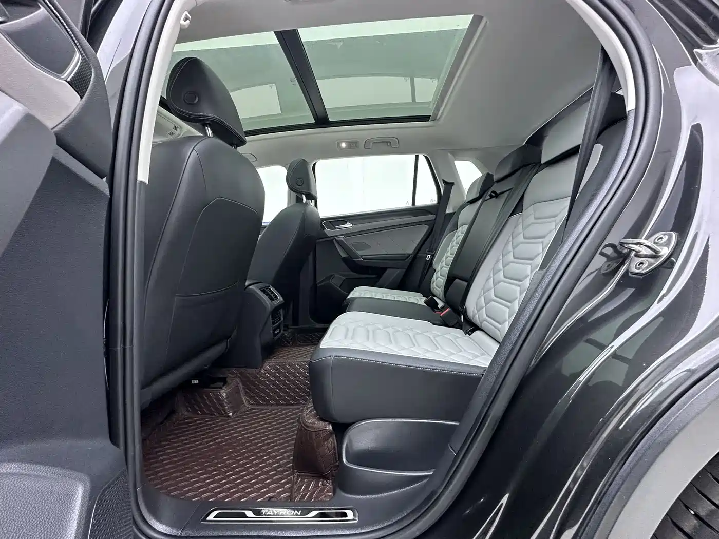 Volkswagen Tayron 2023 280TSI 2WD Luxury Plus Advanced Edition фото 9