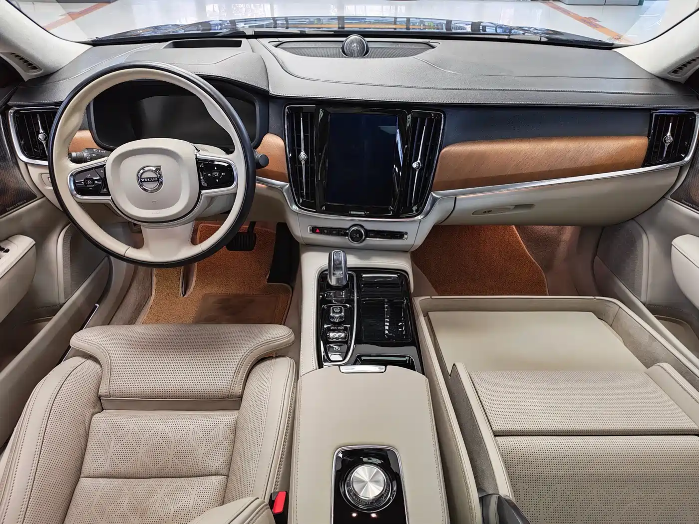 VOLVO S90 PLUG IN HYBRID