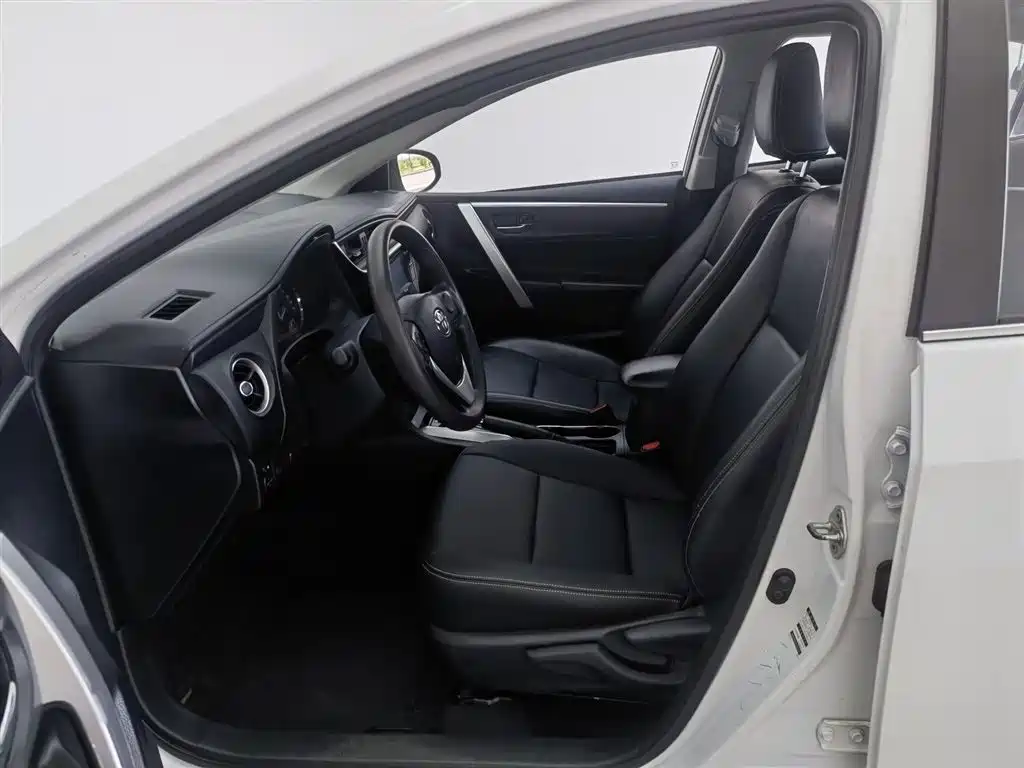 Toyota Corolla 2018 1.2T S-CVT GL-i Smart Shine Edition фото 10