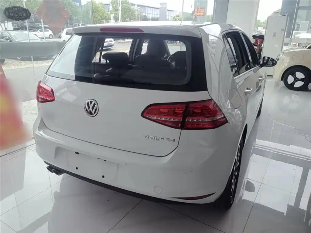 Volkswagen Golf 2016 230TSI Automatic Luxury фото 7