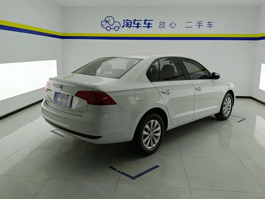 Volkswagen Bora 2018 1.5L Automatic Fashion фото 3