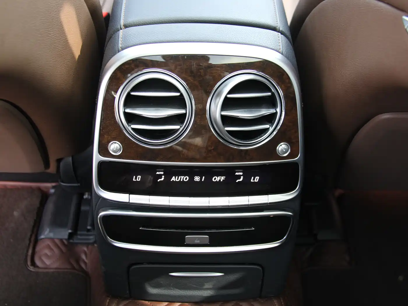 Mercedes-Benz S-Class 2016 S 320 L Luxury фото 20