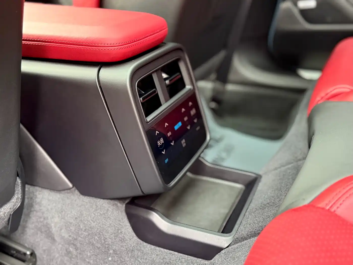 Porsche Taycan 2019 Taycan 4S фото 26