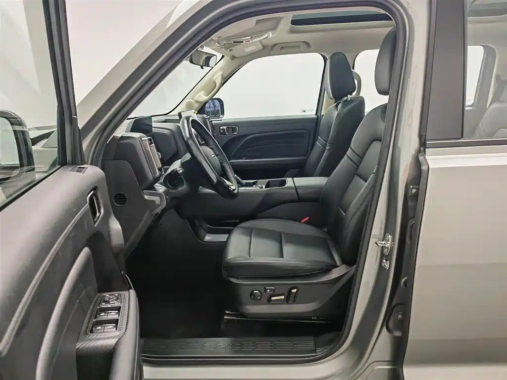 Haval Meng Long NEV 2023 Hi4 102 Explorer Edition фото 10