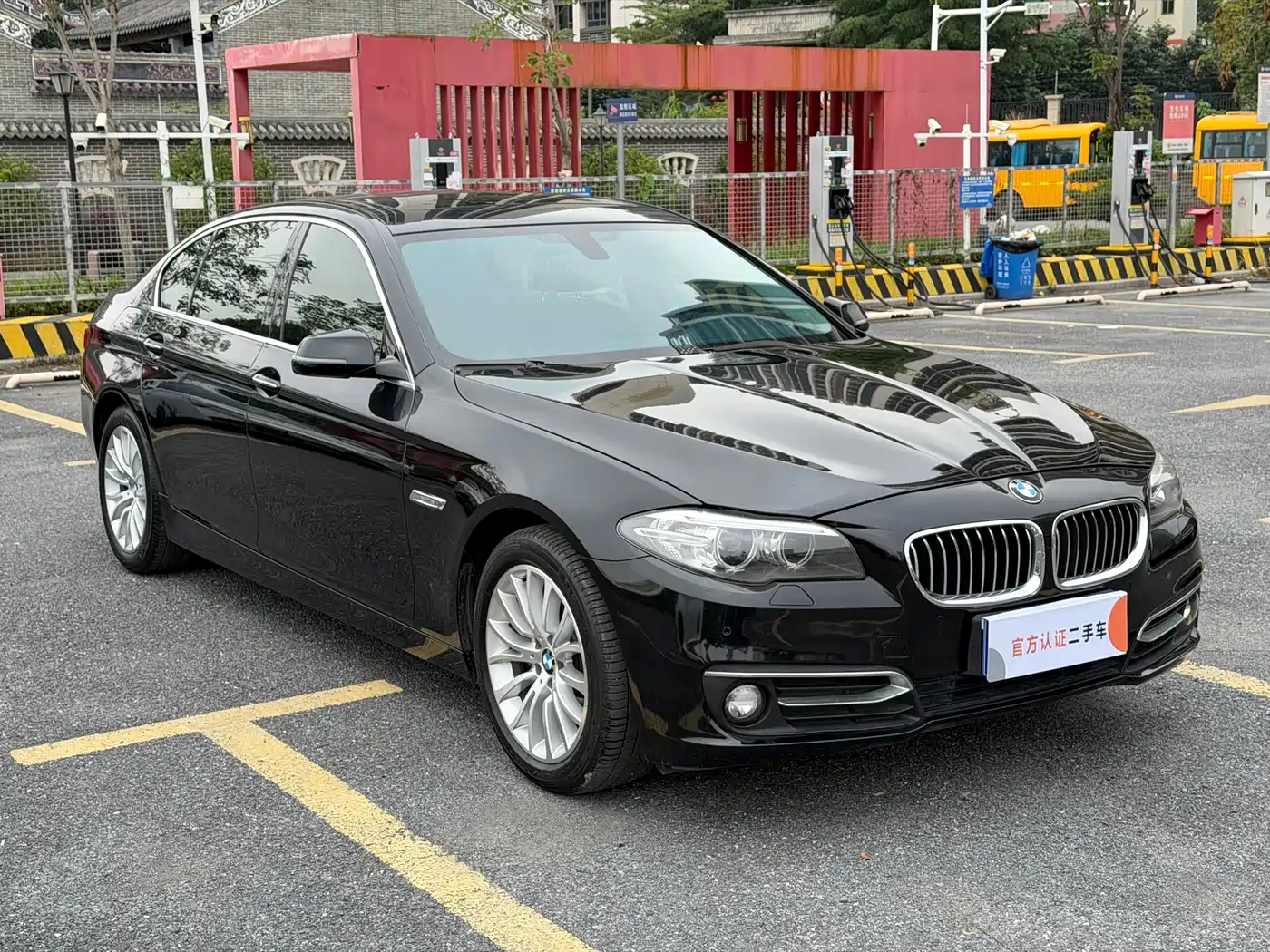 BMW 5 Series 2017 525Li Luxury Design Package фото 3