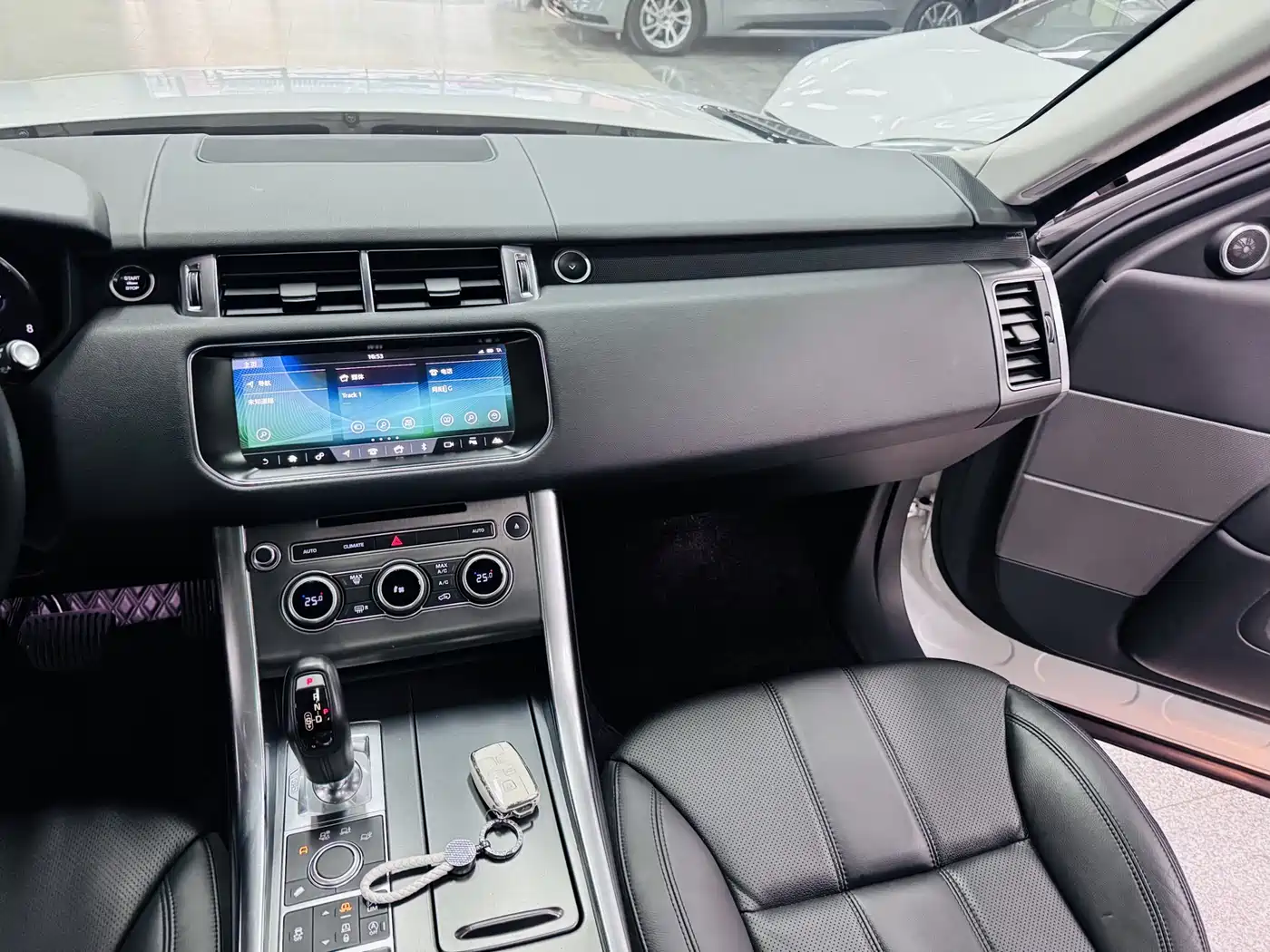 Land Rover Range Rover Sport 2017 3.0 SC V6 SE фото 13