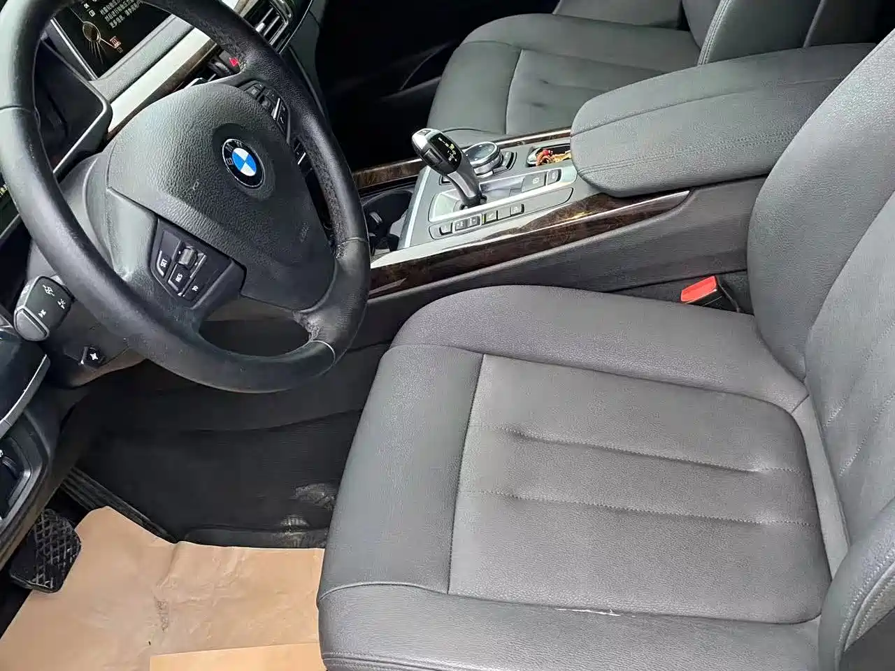 Photo 4 - BMW X5 (Import)