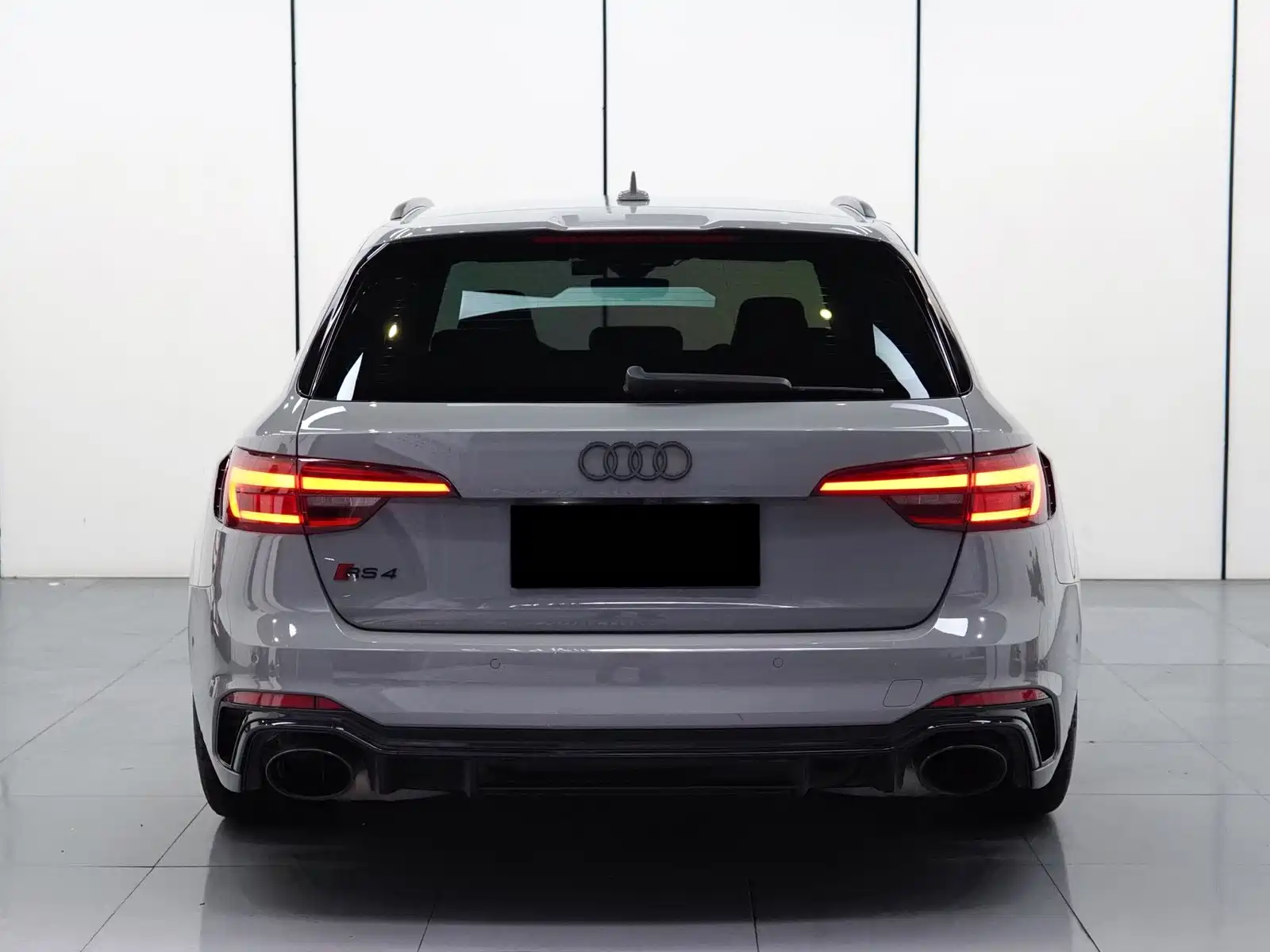 Фото 6 - Audi RS 4