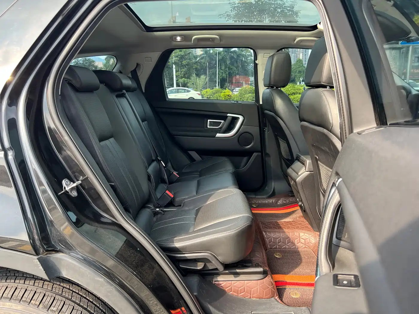 Land Rover Discovery Sport 2017 2.0T HSE фото 20