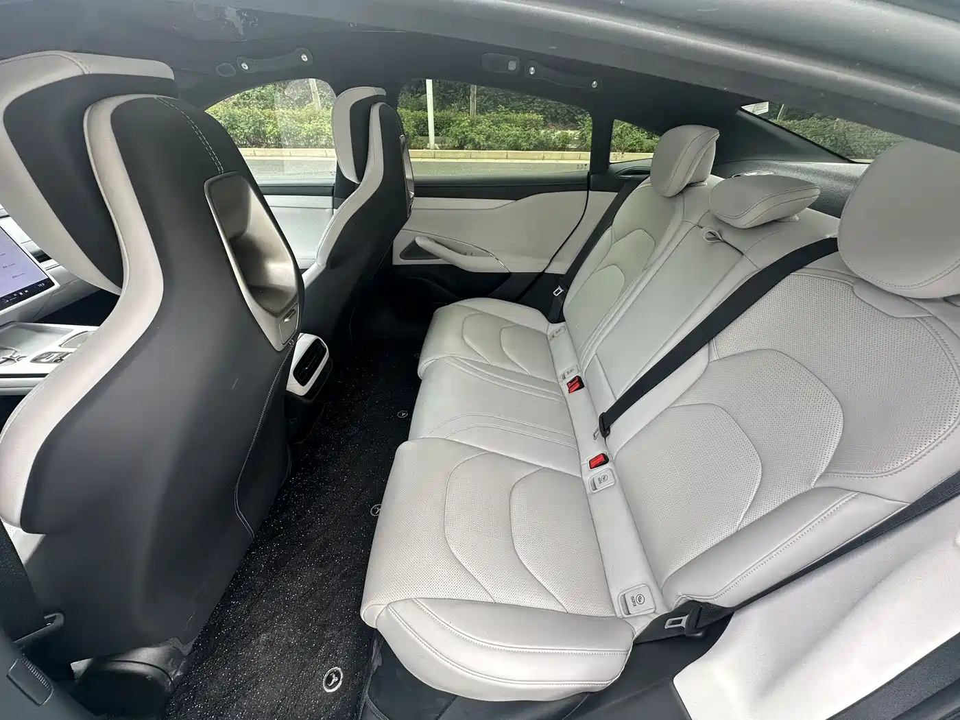 Xiaomi Auto Xiaomi SU7 2024 AWD Extended Range Advanced Smart Driving Max Edition фото 12