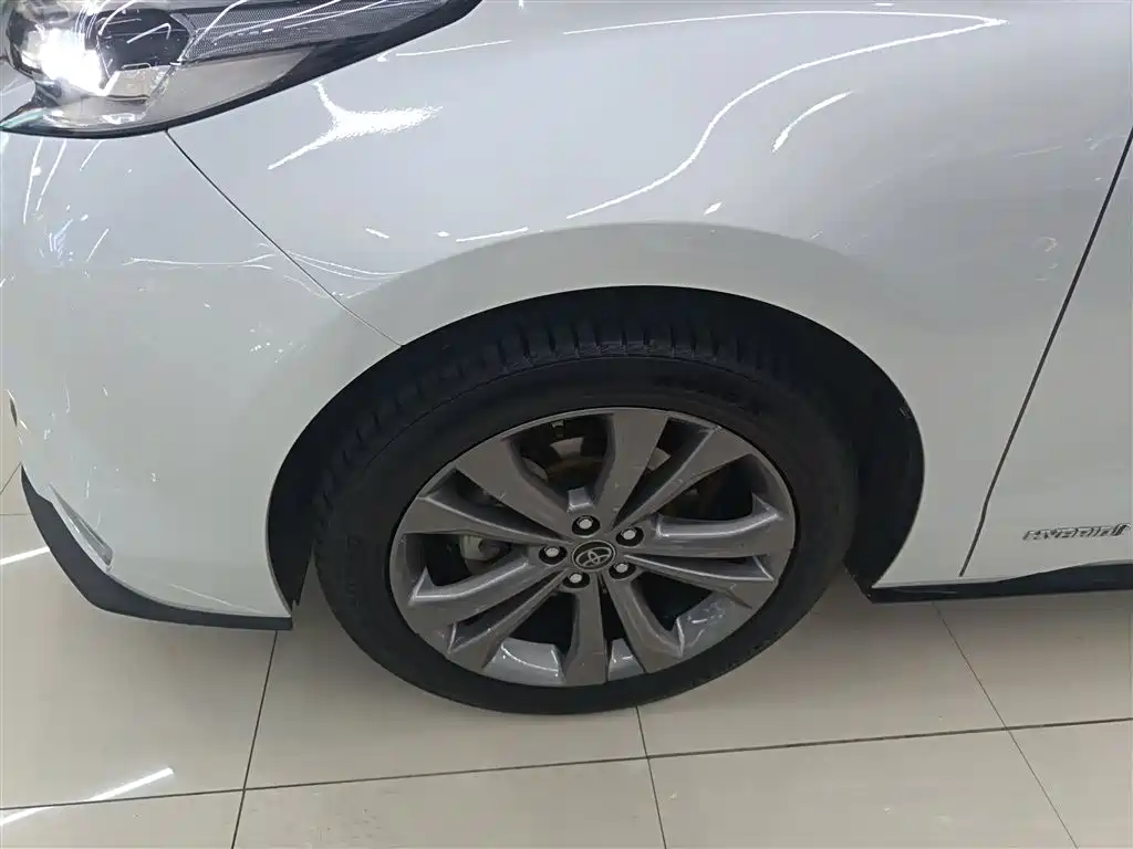 Toyota Sienna 2021 2.5L Hybrid Ultimate Edition фото 23