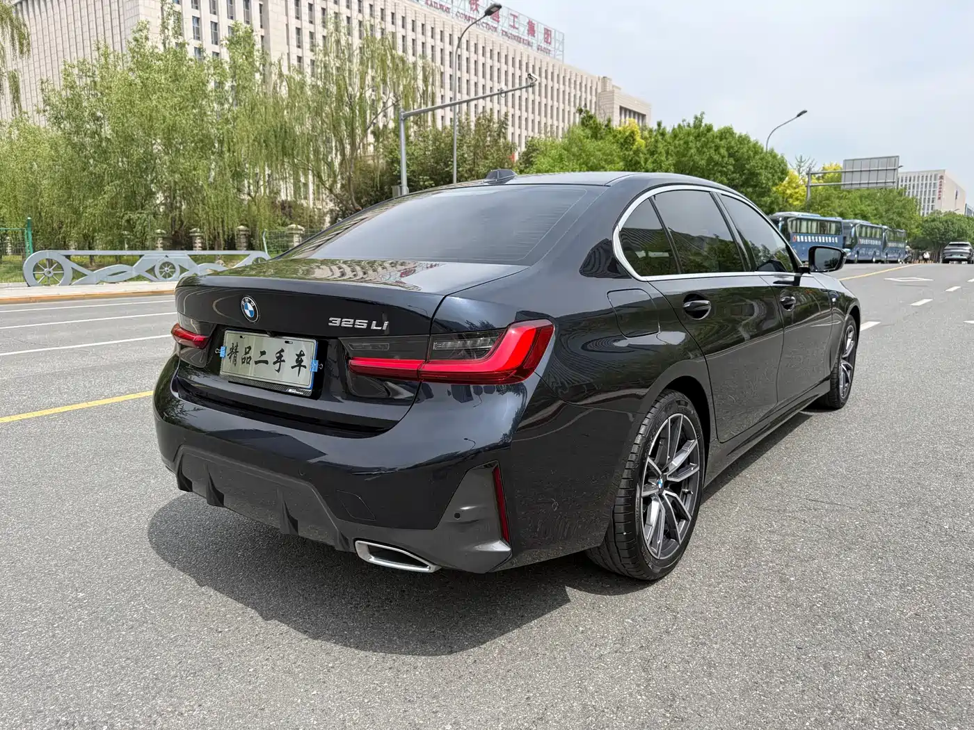BMW 3 Series 2024 325Li M Sport Package фото 6